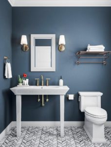 Colores tendencia para baños pequeños